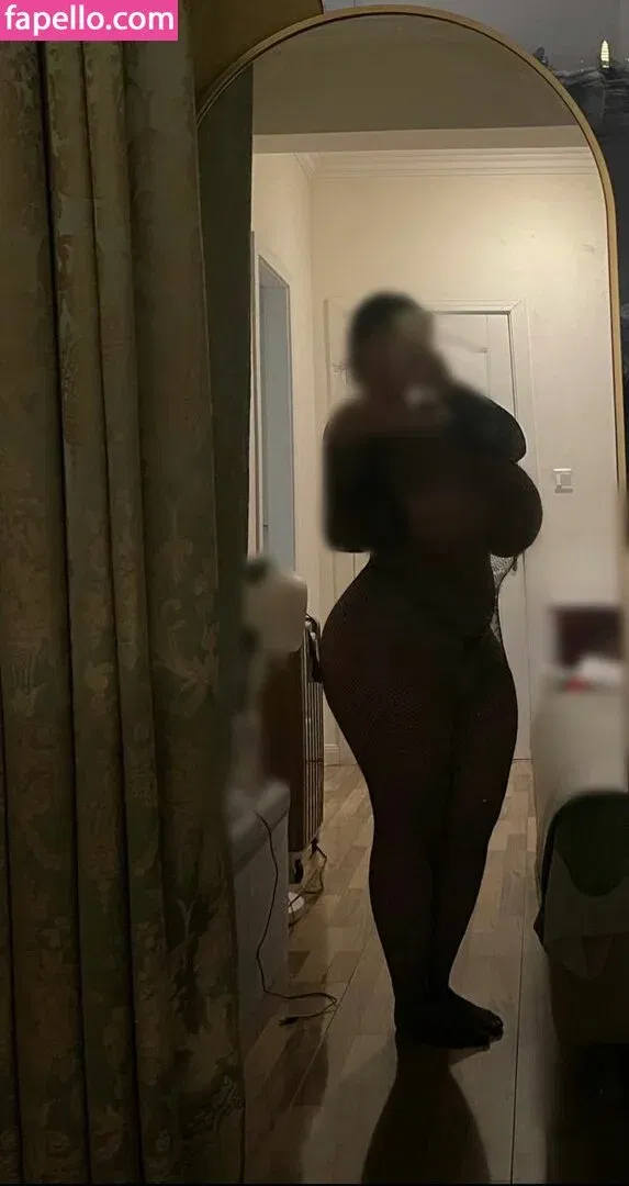 Pishen_eva Onlyfans Photo Gallery 