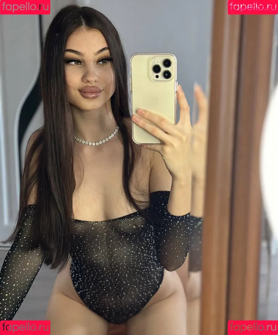 Andreea_raisa18 Onlyfans Photo Gallery 