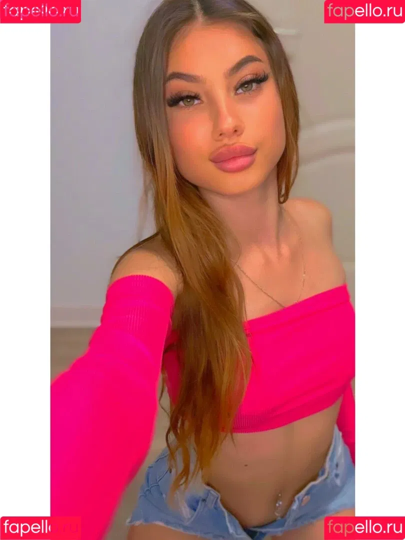 Andreea_raisa18 Onlyfans Photo Gallery 