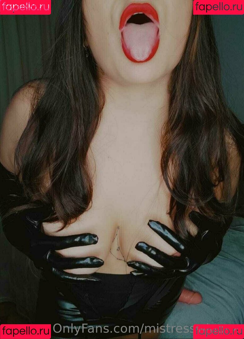 mistresswinona Onlyfans Photo Gallery 