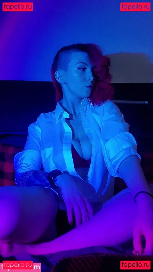 MajestyRedQueen Onlyfans Photo Gallery 