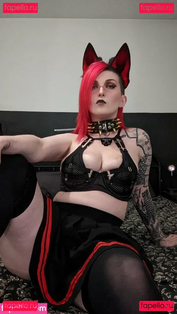 MajestyRedQueen Onlyfans Photo Gallery 