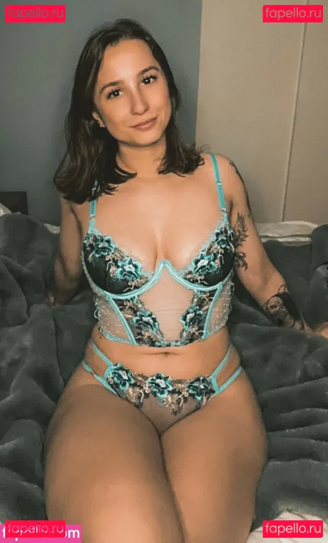 brown-eyed-kitty Onlyfans Photo Gallery 