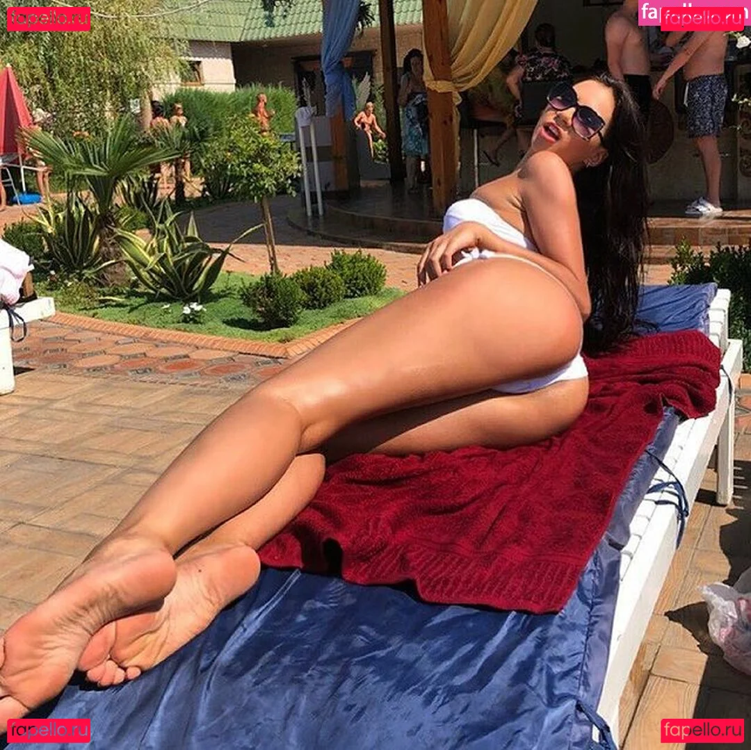 Elena Ibraginova Onlyfans Photo Gallery 