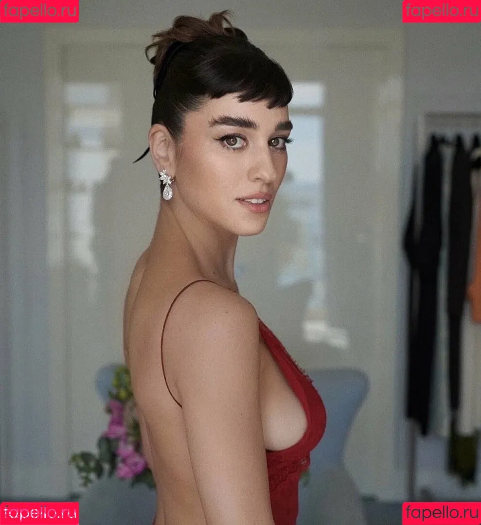 Simona Tabasco Onlyfans Photo Gallery 