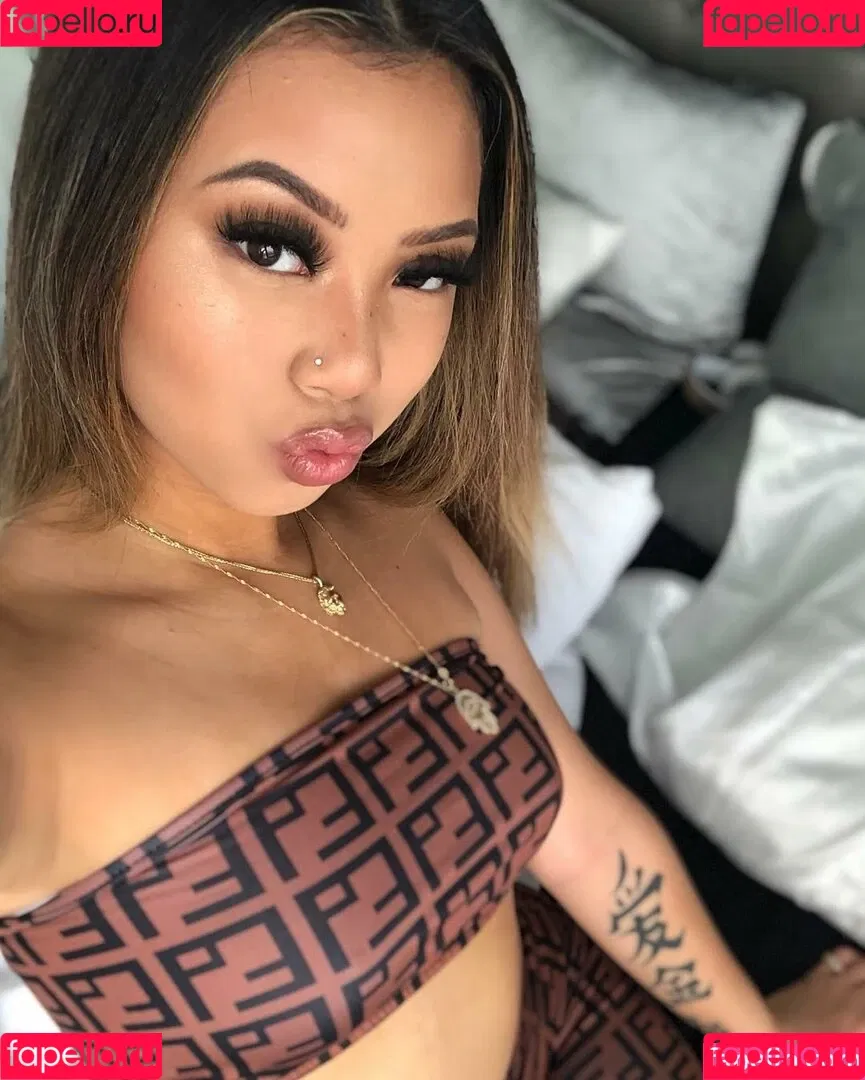 Thailiian Onlyfans Photo Gallery 