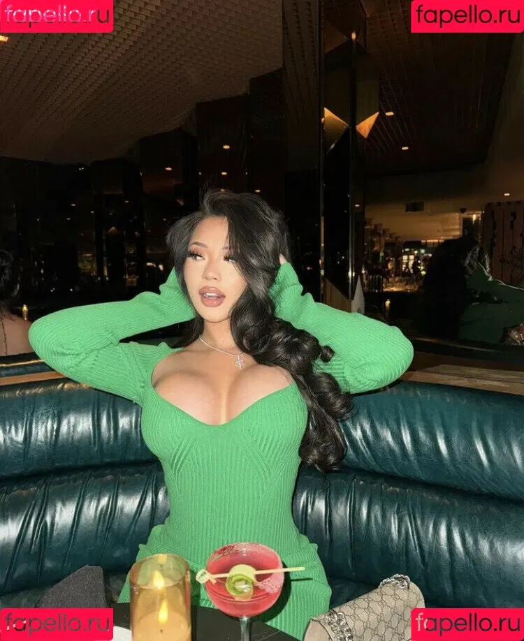 Thailiian Onlyfans Photo Gallery 