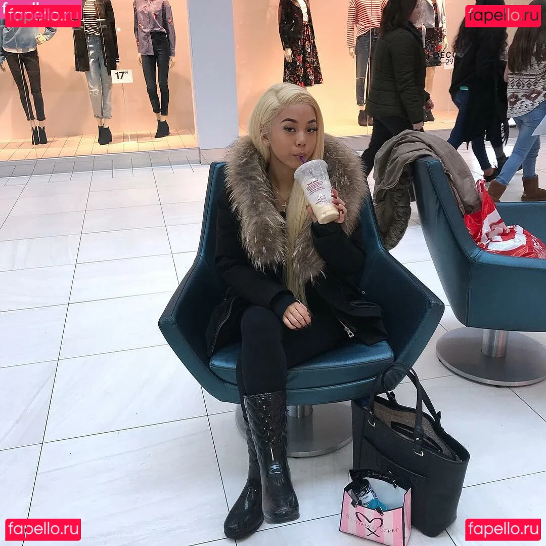 Thailiian Onlyfans Photo Gallery 