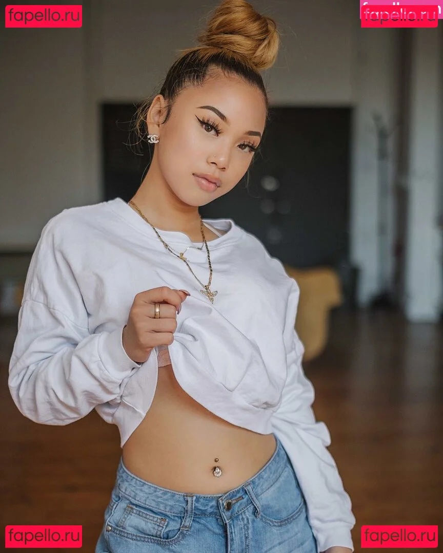 Thailiian Onlyfans Photo Gallery 