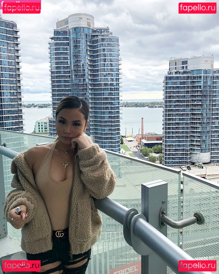 Thailiian Onlyfans Photo Gallery 