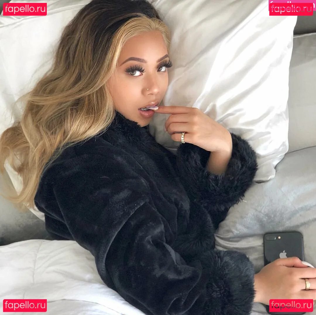 Thailiian Onlyfans Photo Gallery 