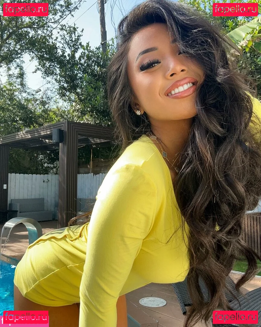 Thailiian Onlyfans Photo Gallery 