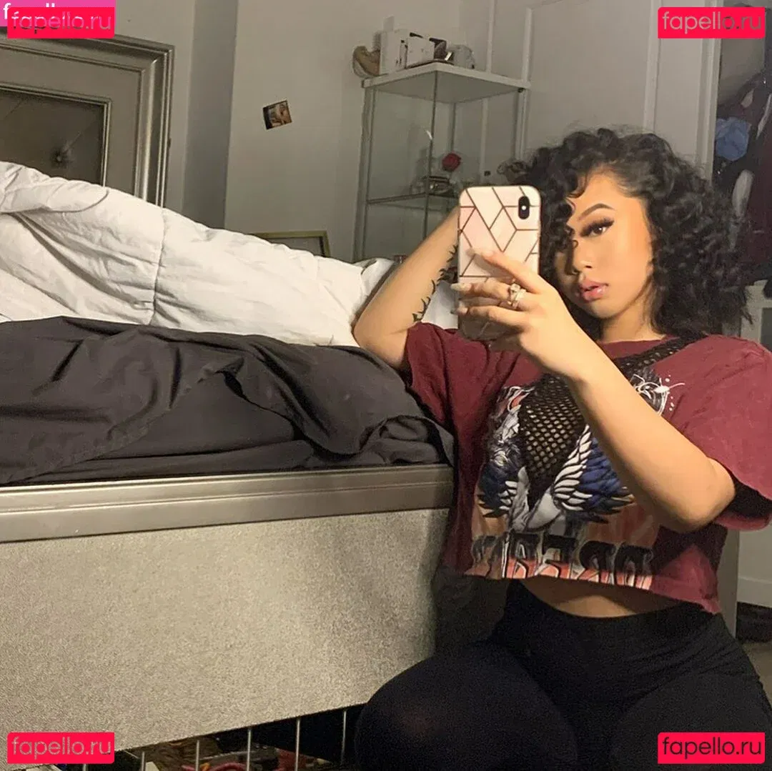 Thailiian Onlyfans Photo Gallery 