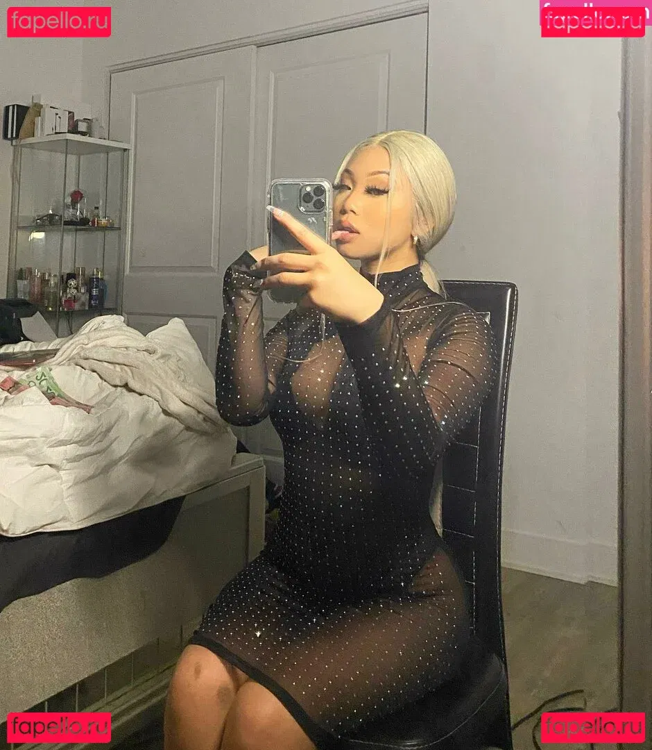 Thailiian Onlyfans Photo Gallery 