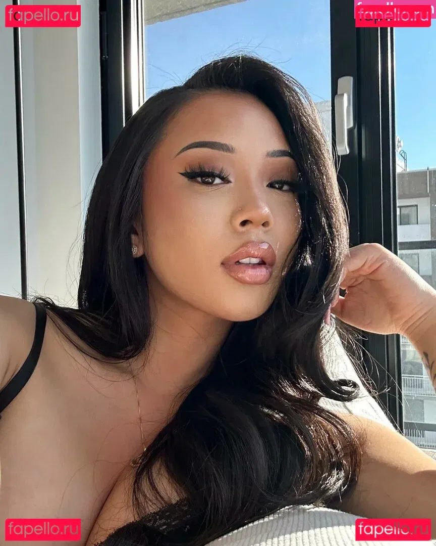 Thailiian Onlyfans Photo Gallery 