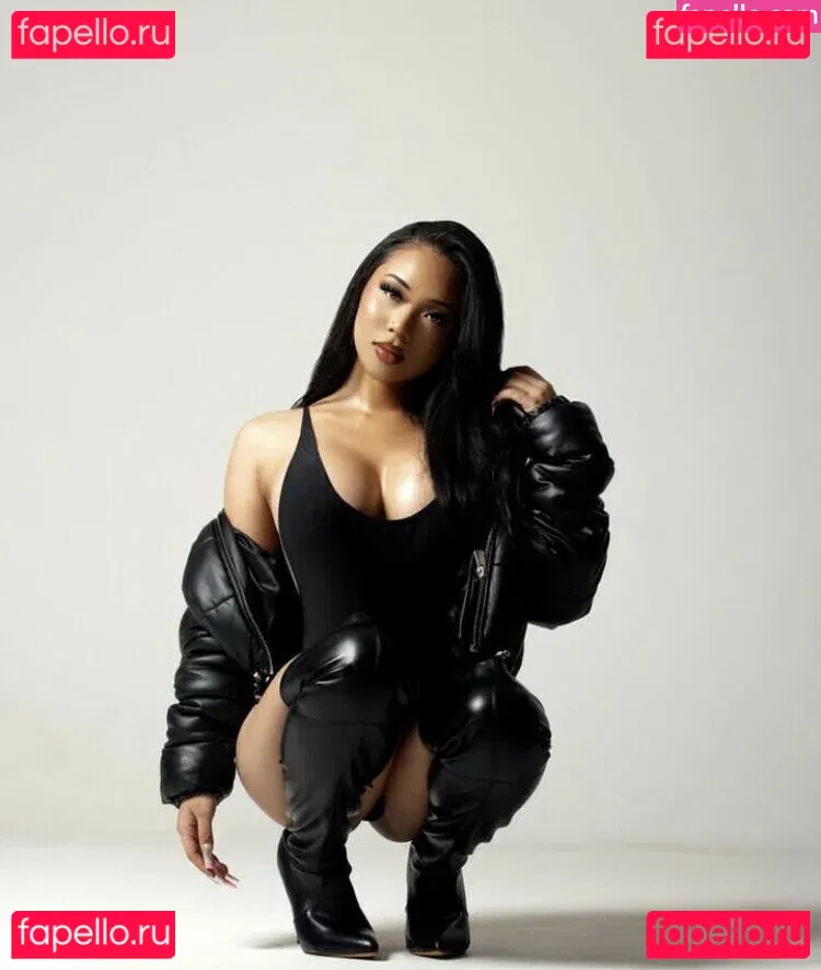 Thailiian Onlyfans Photo Gallery 