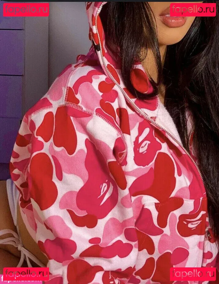 Thailiian Onlyfans Photo Gallery 