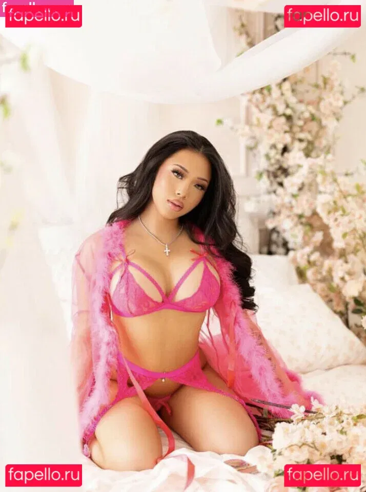 Thailiian Onlyfans Photo Gallery 