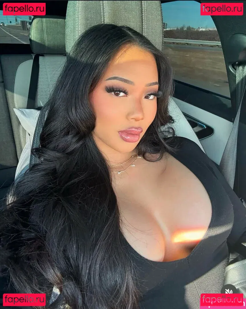 Thailiian Onlyfans Photo Gallery 