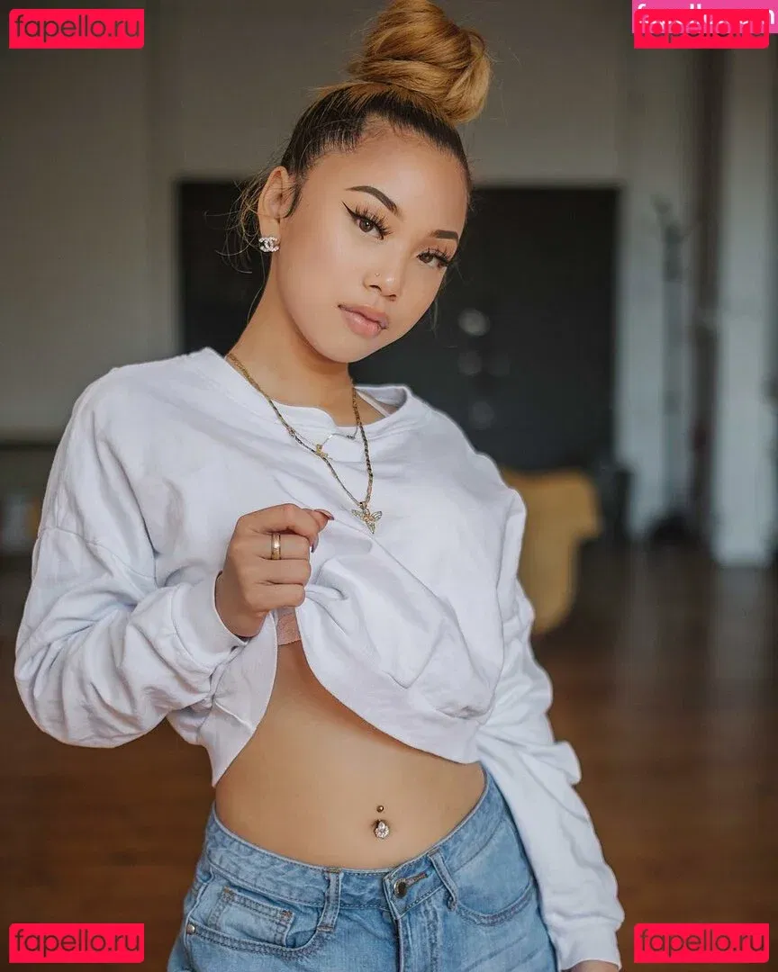 Thailiian Onlyfans Photo Gallery 