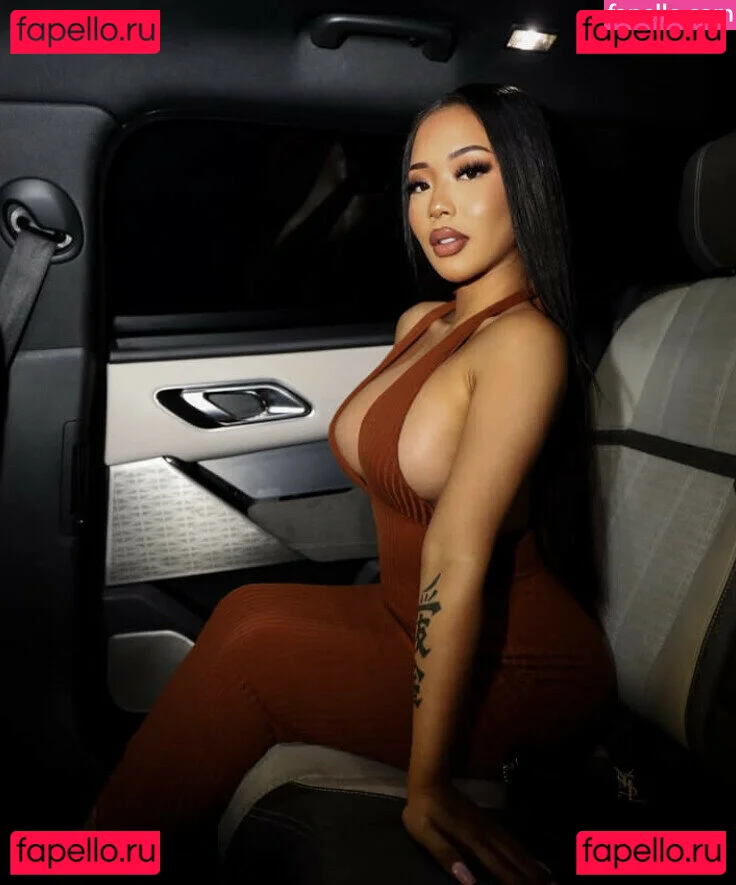 Thailiian Onlyfans Photo Gallery 