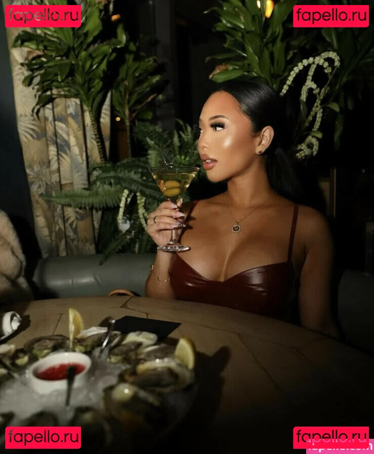 Thailiian Onlyfans Photo Gallery 