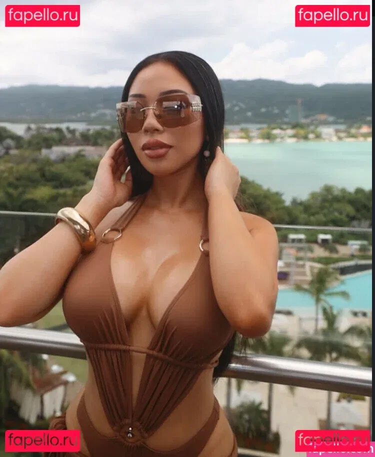 Thailiian Onlyfans Photo Gallery 