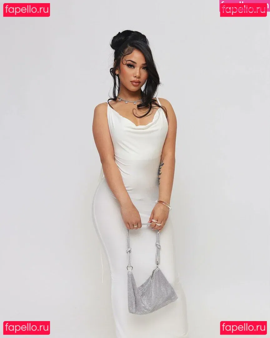 Thailiian Onlyfans Photo Gallery 