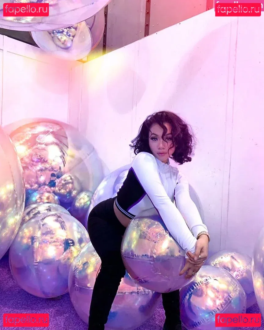 Thailiian Onlyfans Photo Gallery 