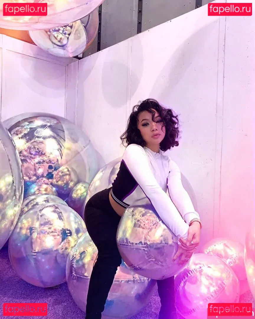 Thailiian Onlyfans Photo Gallery 