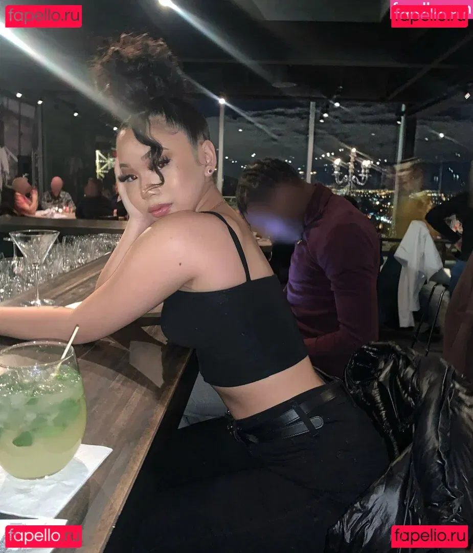 Thailiian Onlyfans Photo Gallery 