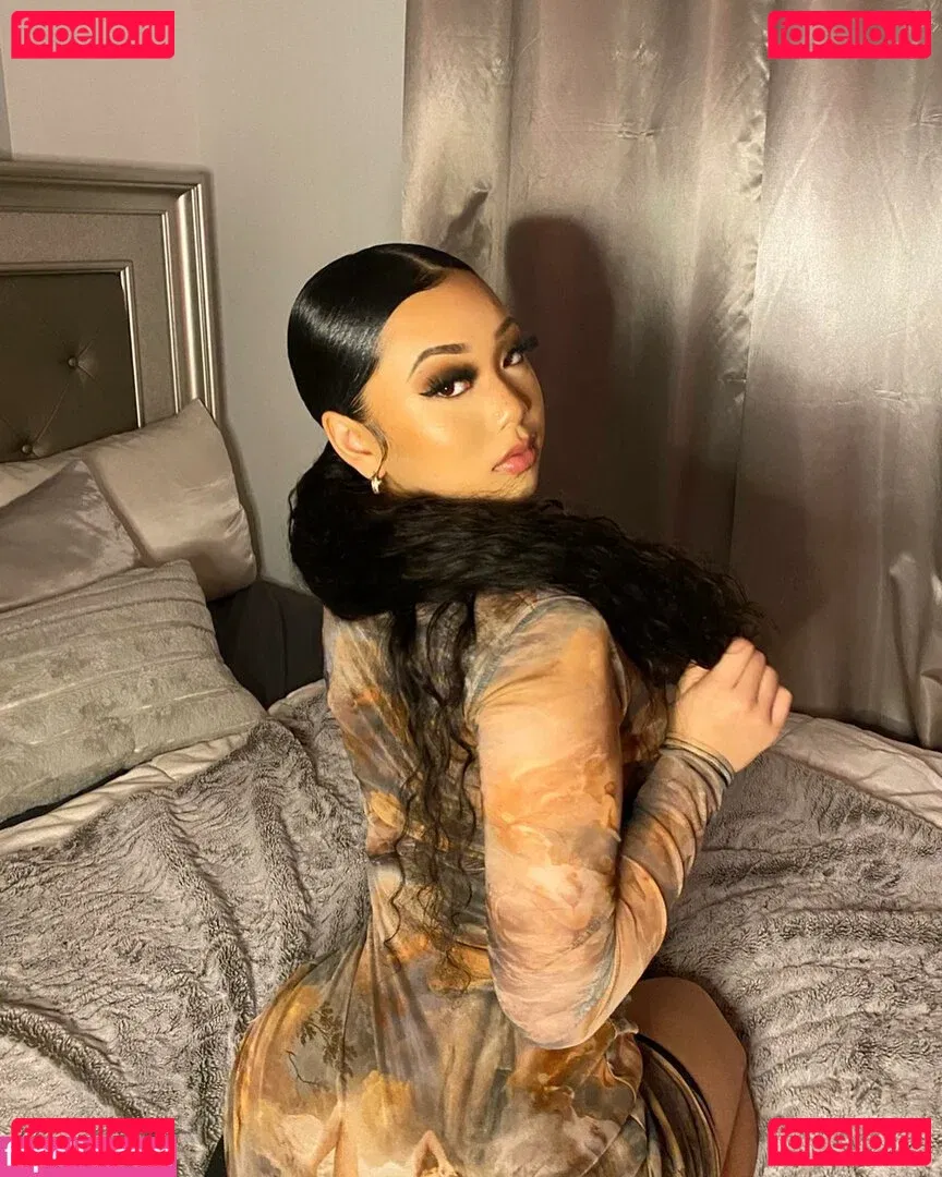 Thailiian Onlyfans Photo Gallery 