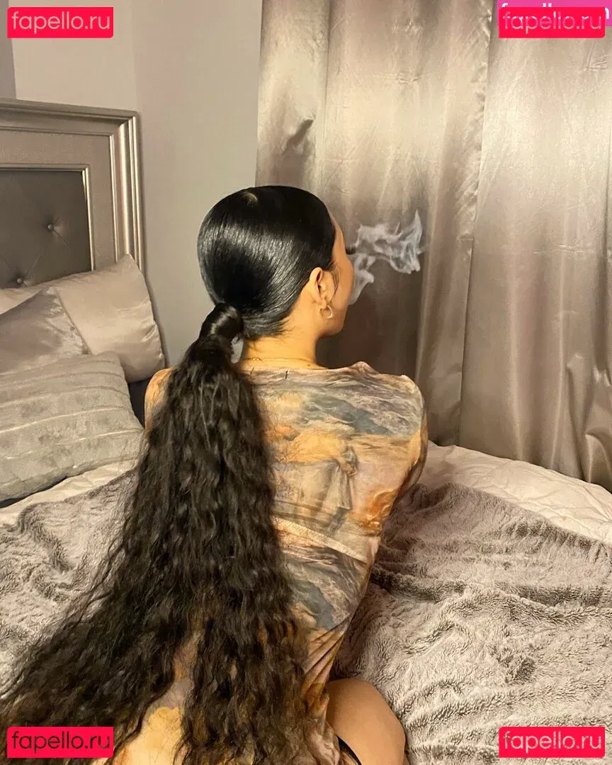 Thailiian Onlyfans Photo Gallery 