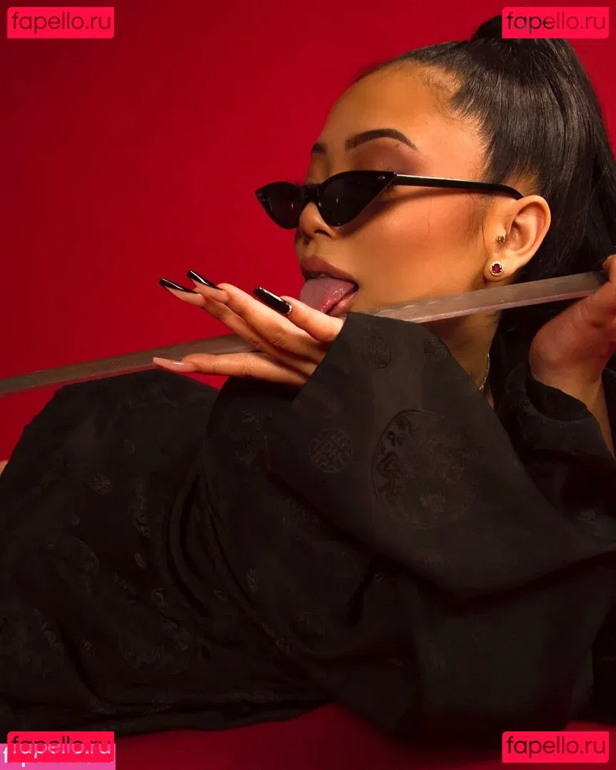 Thailiian Onlyfans Photo Gallery 