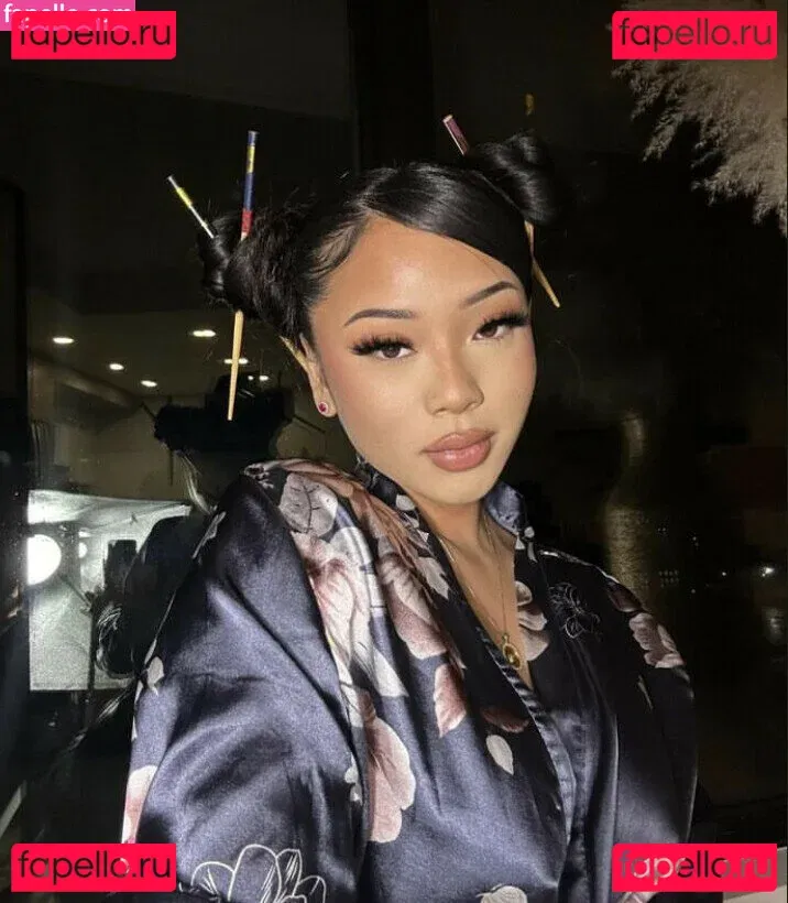 Thailiian Onlyfans Photo Gallery 