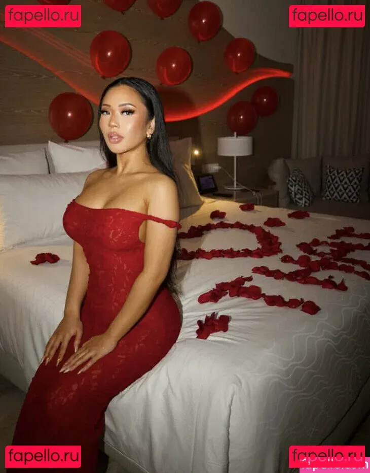 Thailiian Onlyfans Photo Gallery 