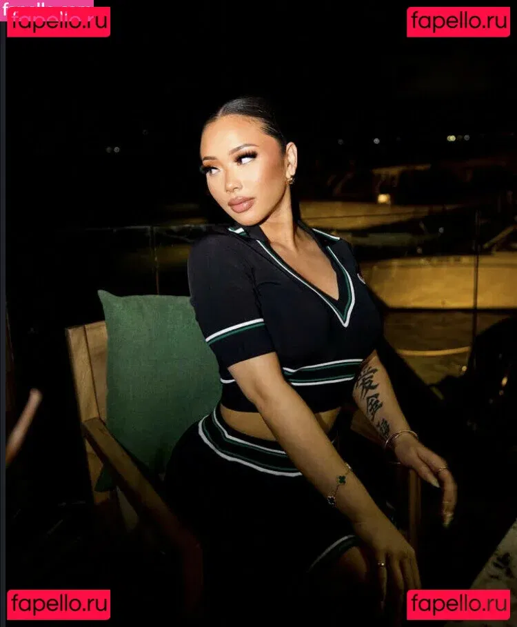 Thailiian Onlyfans Photo Gallery 