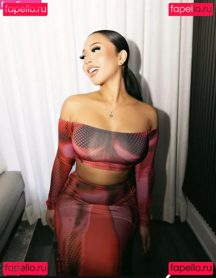 Thailiian Onlyfans Photo Gallery 