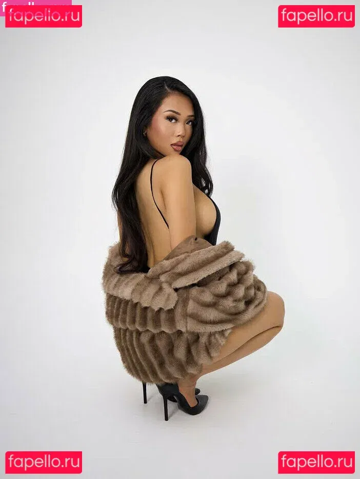 Thailiian Onlyfans Photo Gallery 