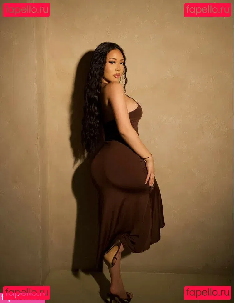 Thailiian Onlyfans Photo Gallery 