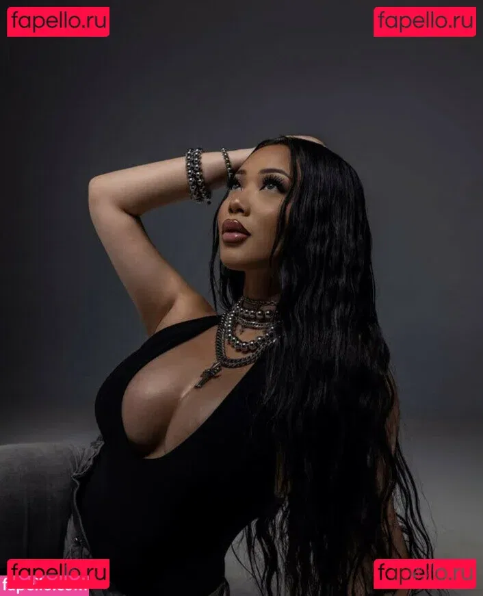 Thailiian Onlyfans Photo Gallery 