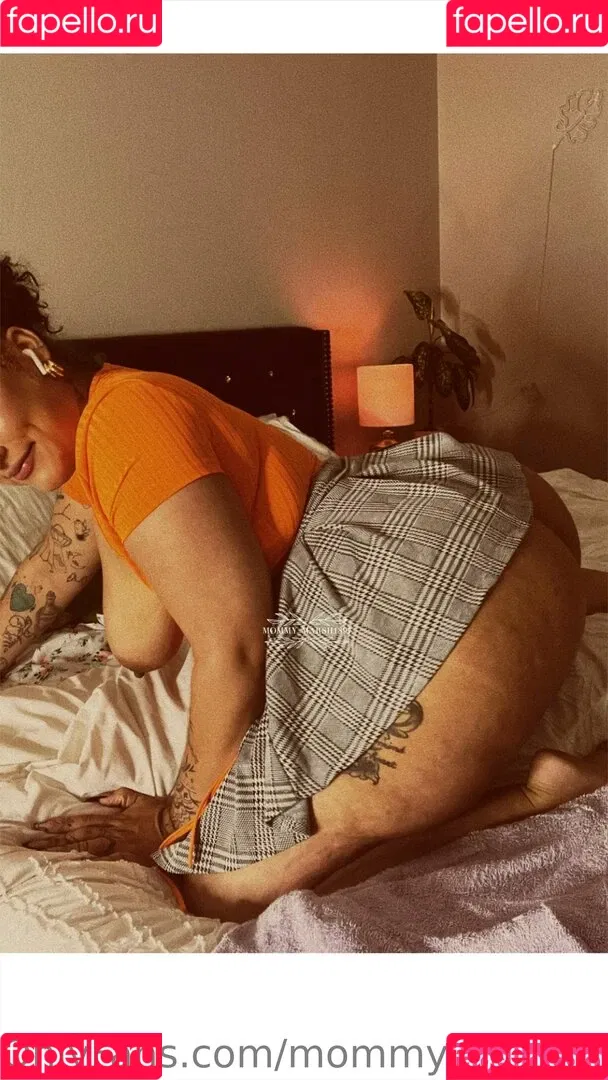 mommy_marsh1897 Onlyfans Photo Gallery 