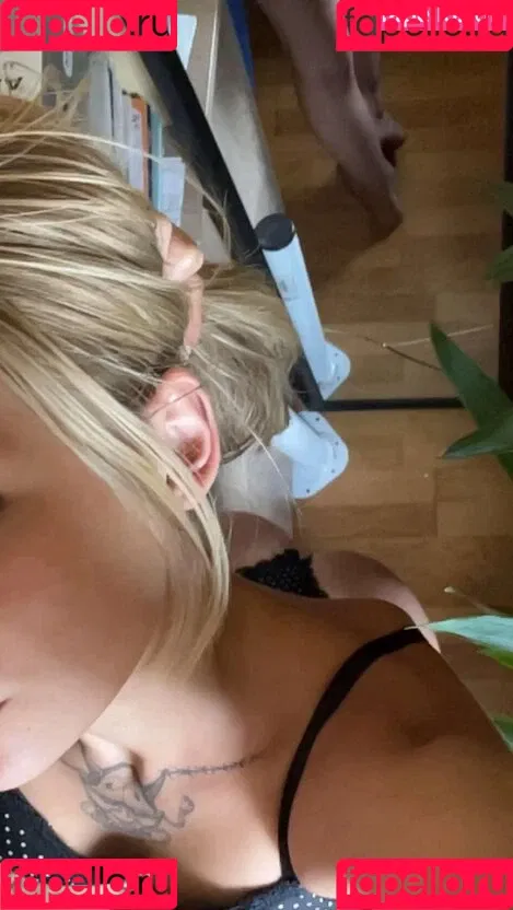 Onlyjennycee Onlyfans Photo Gallery 