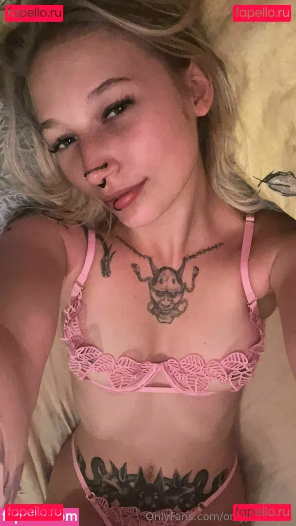 Onlyjennycee Onlyfans Photo Gallery 