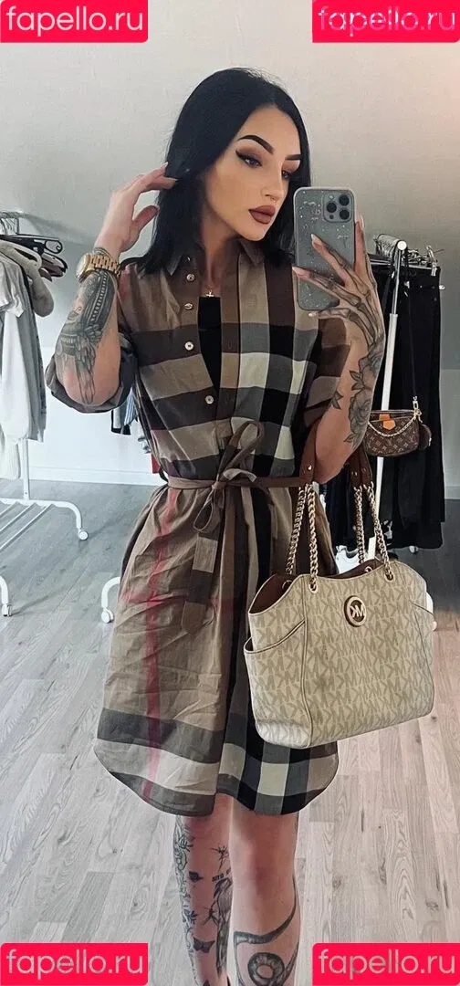 Leonie Flessers Onlyfans Photo Gallery 