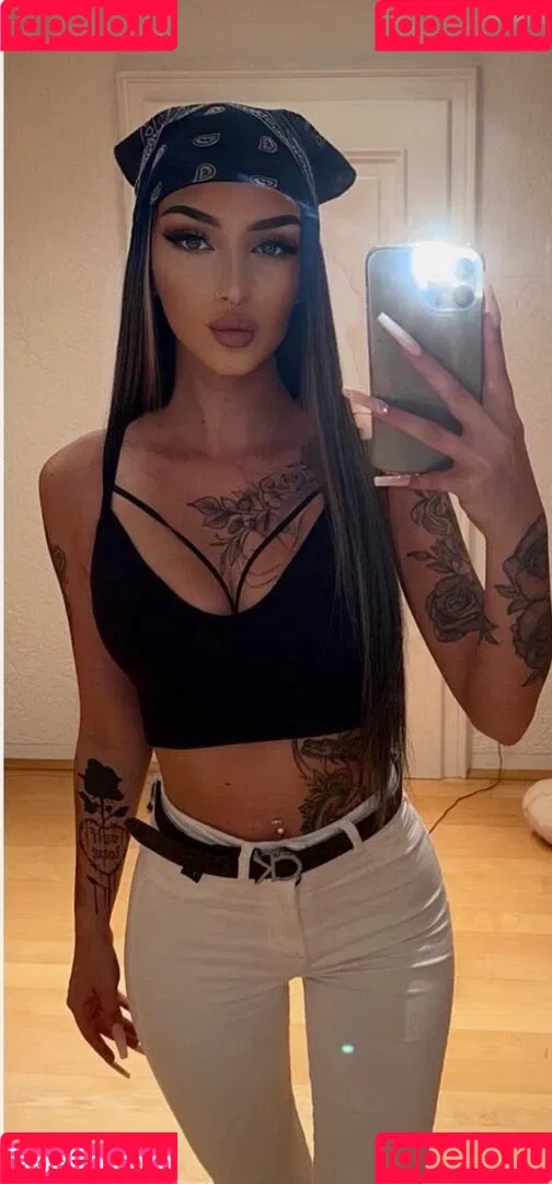 Leonie Flessers Onlyfans Photo Gallery 