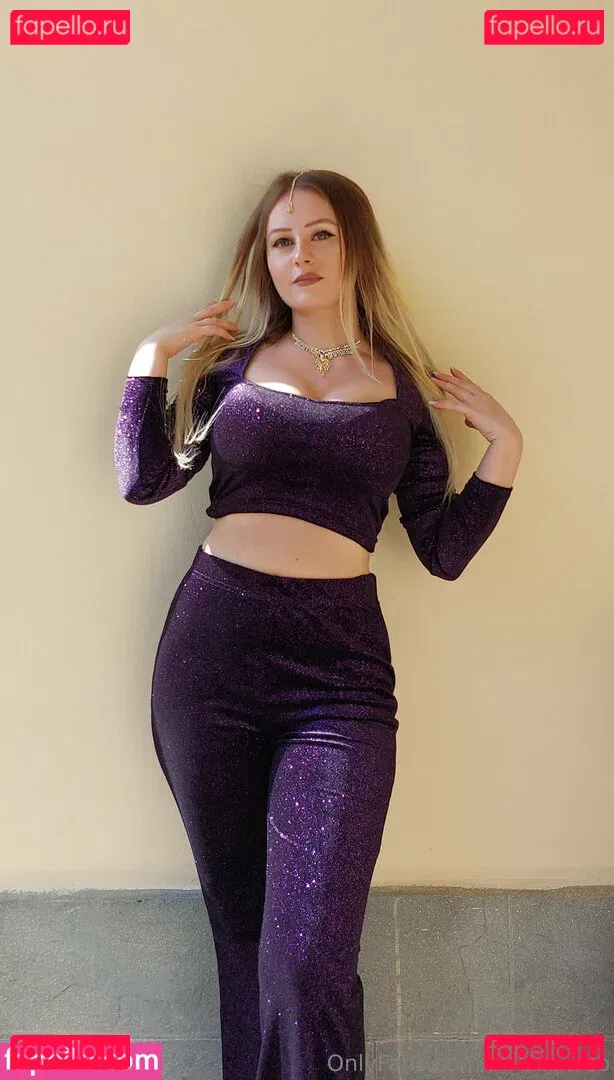 roxanne.cb Onlyfans Photo Gallery 