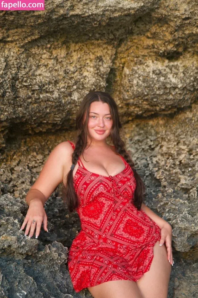 Kenna Morris Onlyfans Photo Gallery 