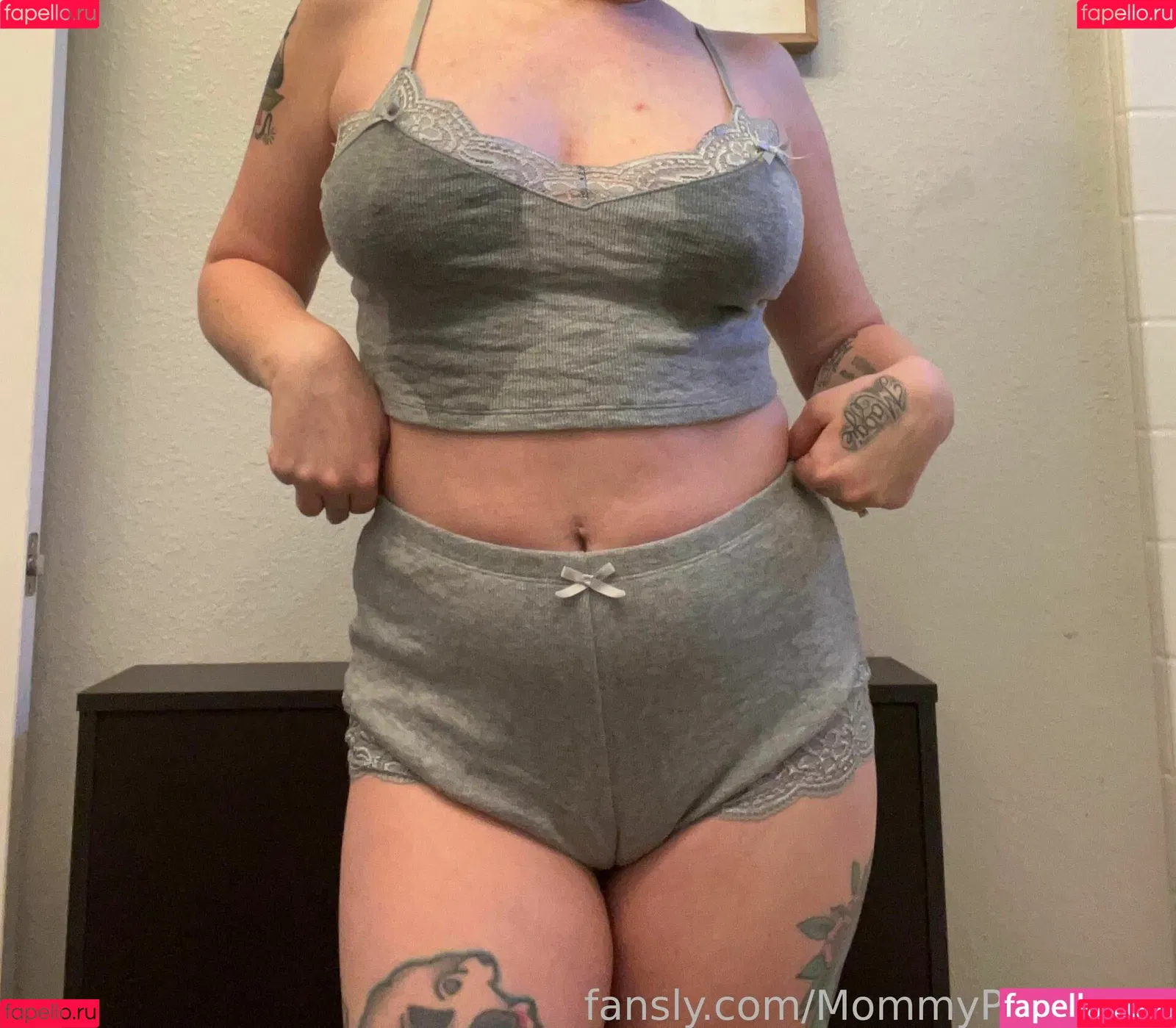 MommyPenelope Onlyfans Photo Gallery 