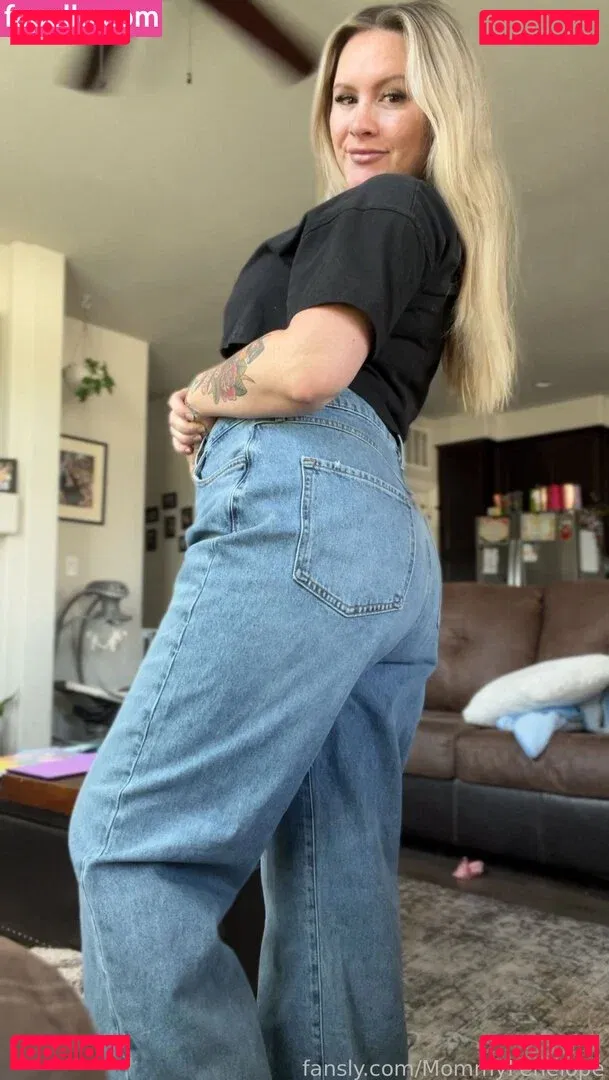 MommyPenelope Onlyfans Photo Gallery 